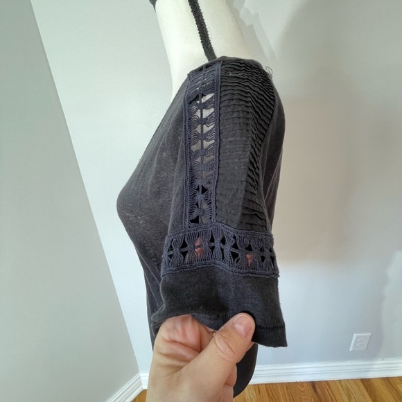 J. Crew size extra small burnt out top won’t cute sleeve detailing - Picture 5 of 10